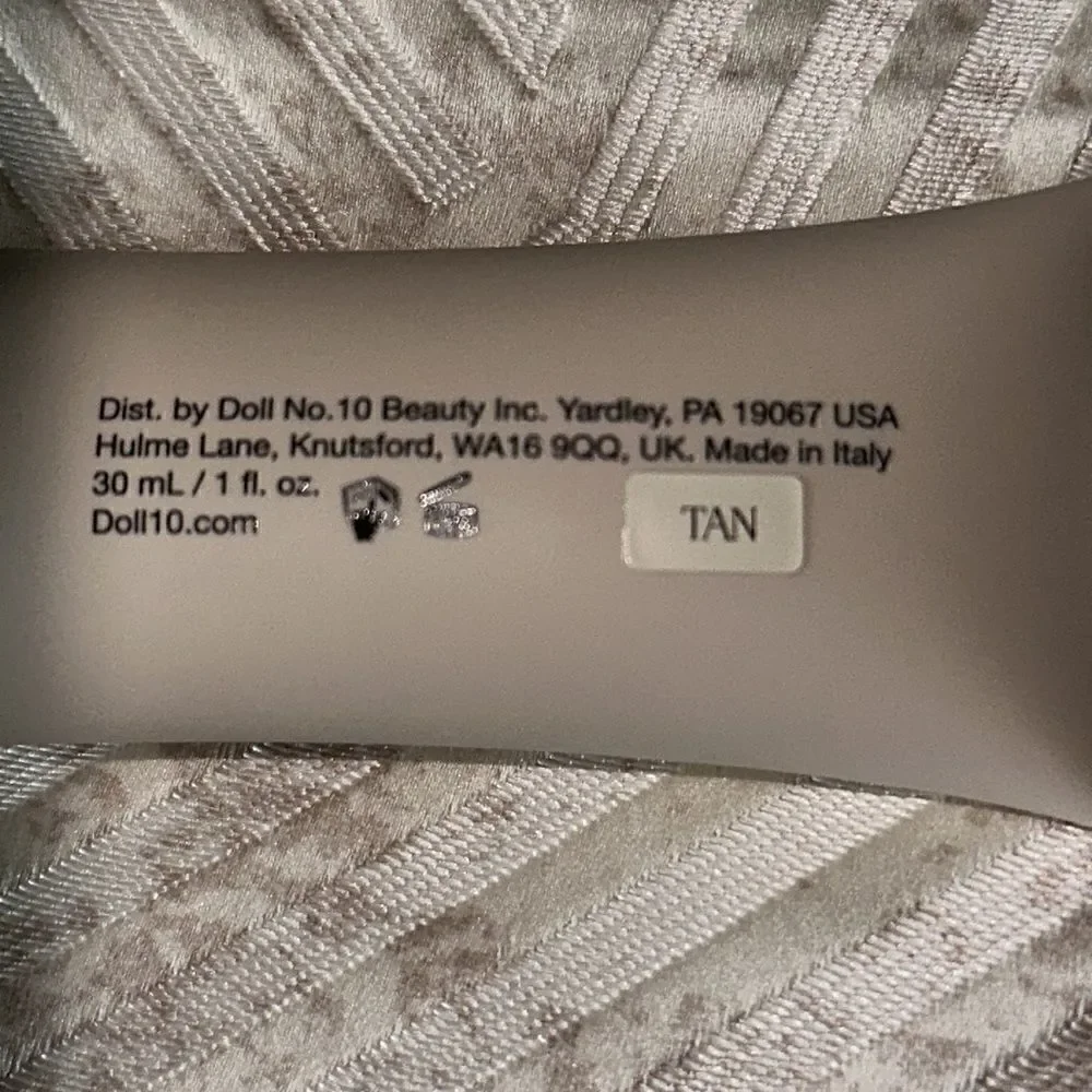 Doll 10 HydraGel Foundation Tan